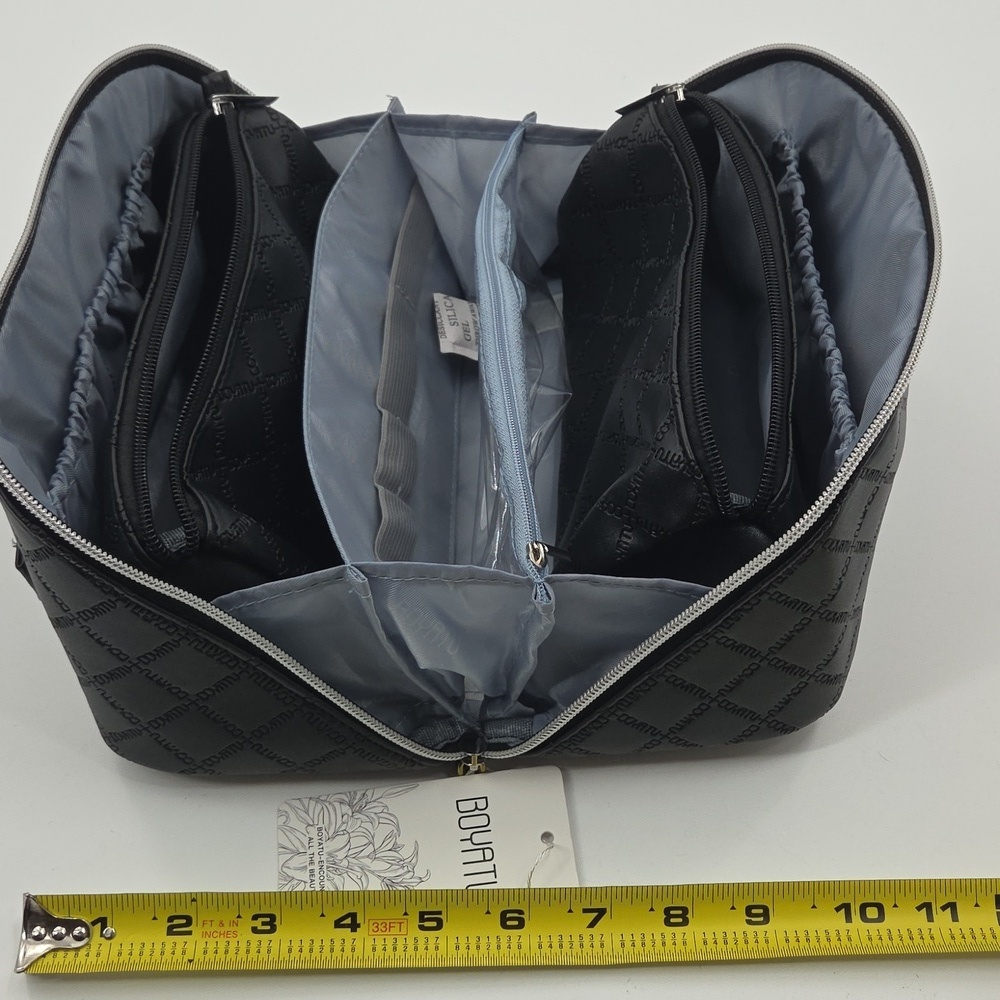 Black Checkered Toiletry Bag With Multiple Compartments - Picture 10 of 16